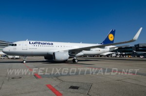 First LH A320 in service with winglets is D-AIZP from Barcelona to Frankfurt.