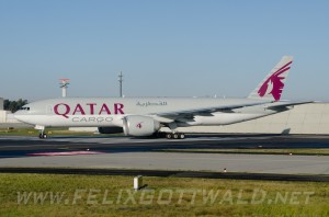 QatarCargo_B777_A7-BFC_FRA_2013-11-11_01cr