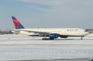 Delta - Boeing B777 - N7001 at Detroit DTW