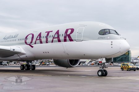 Qatar Airways Airbus A350-900 - last meters of taxiing.