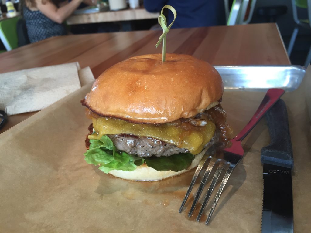 Hopdoddy burger