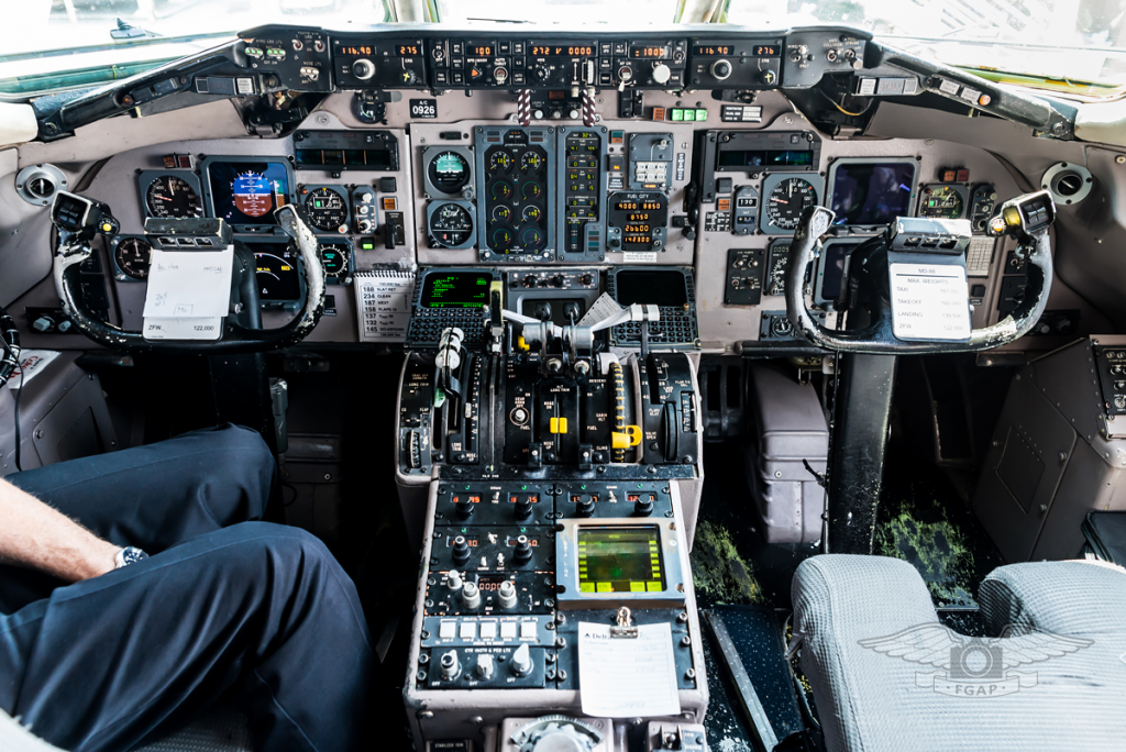 Delta MD-88 Cockpit Atlanta Airport