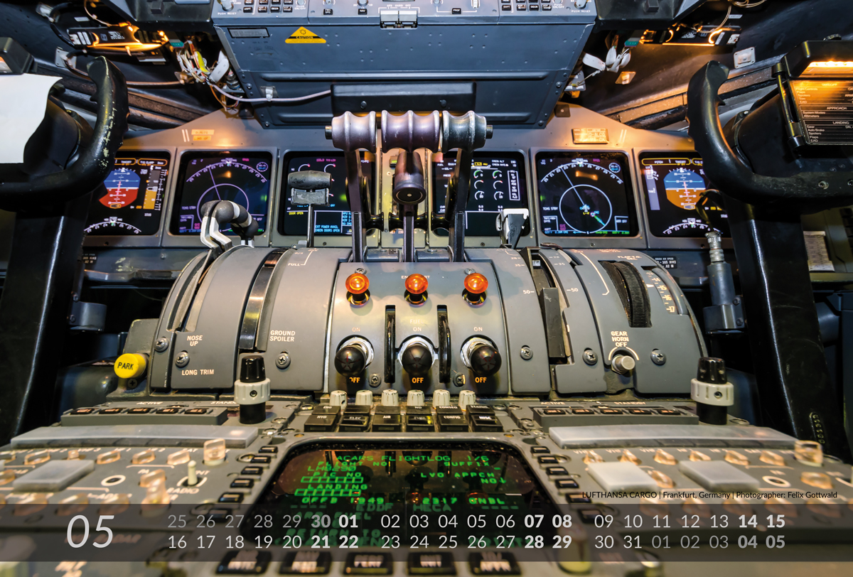MD-11 Aviation Calendar 2016 - 05