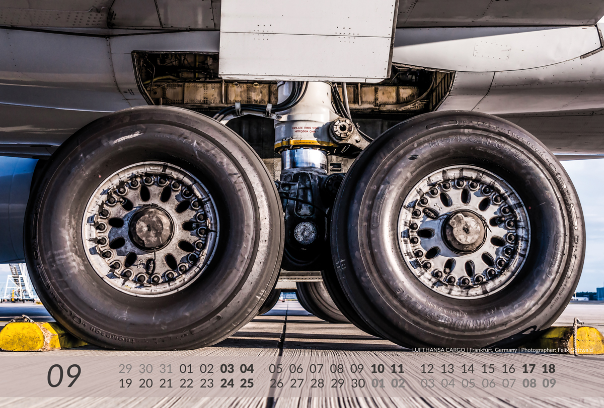 MD-11 Aviation Calendar 2016 - 09