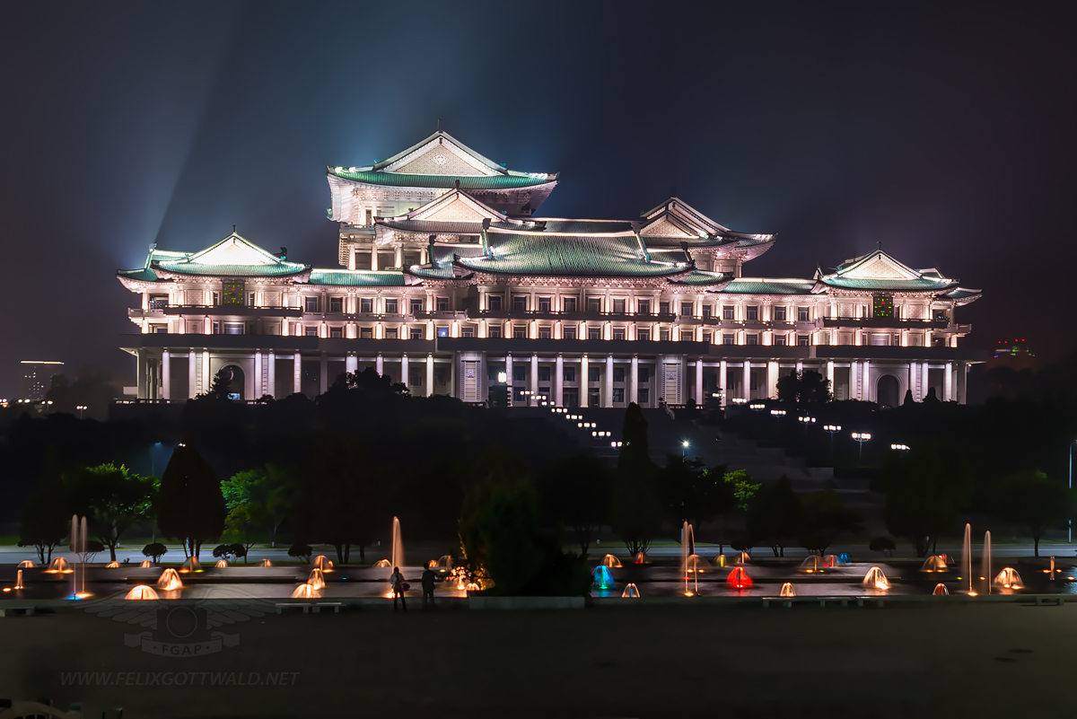 Pyongyang at night - Grand People's Study House