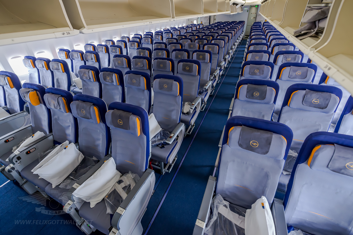 Inside The Lufthansa Boeing 747 8i