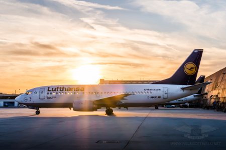 Lufthansa Boeing 737-300 D-ABEC in Frankfurt 04